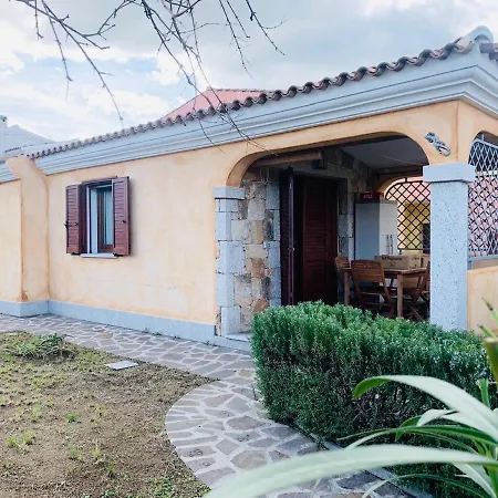 Tanaunella Lägenhet Budoni