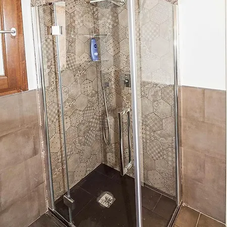 Tanaunella 부도니